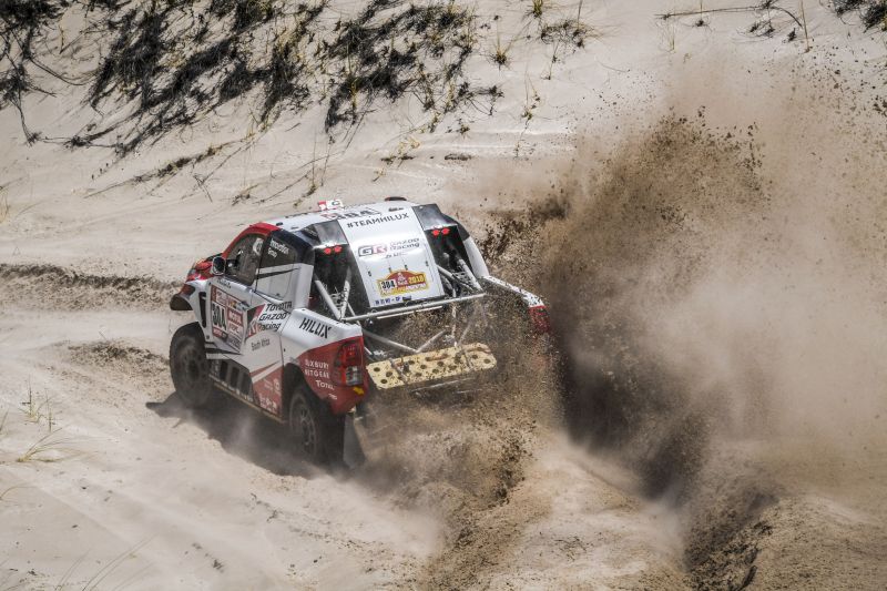 Eric Vargiolu DPPI De Villiers Toyota Gazoo Hilux De Villiers w Toyocie Hilux zespołu Gazoo Racing SA
