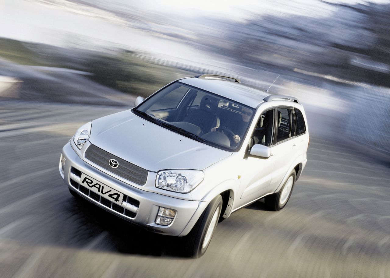 Toyota RAV4 2 generacja.jpg Toyota RAV4 2 generacji