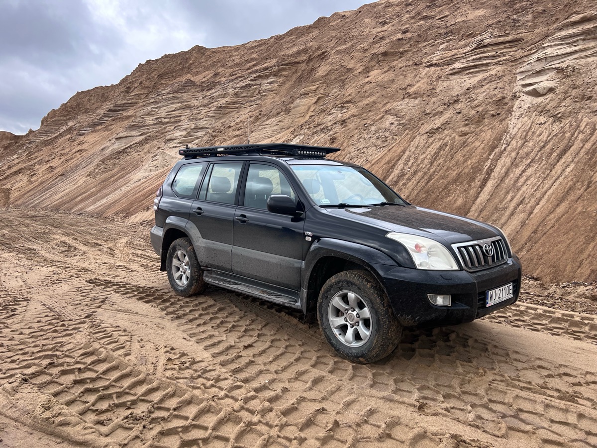 LandCruiser PL 120 front1