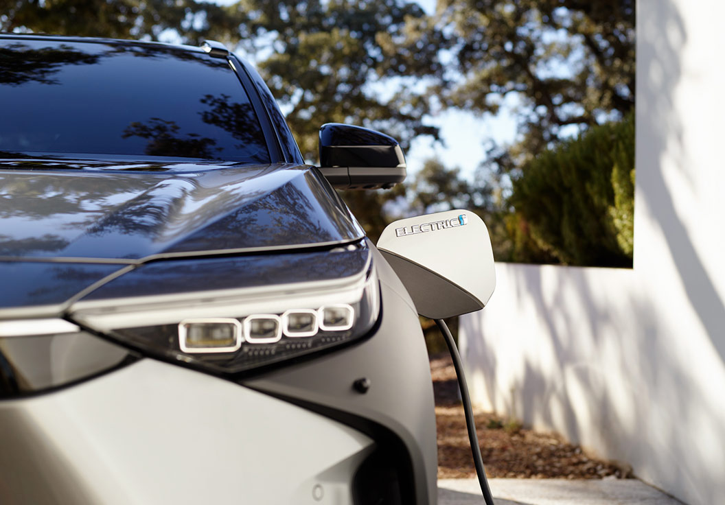 toyota bz4x 2021 alternate 03 tcm 1015 2384128