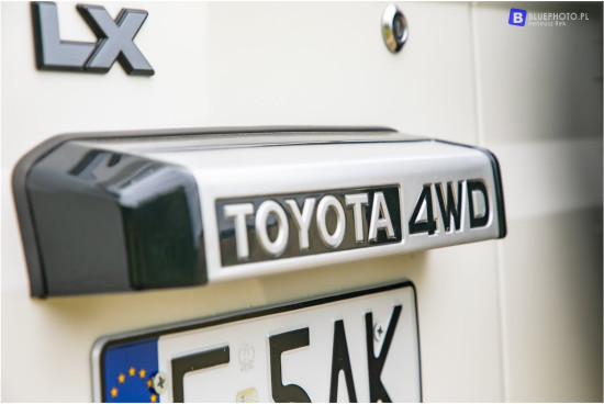 2024.06.03_LC71_BLUE5382