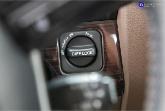 2024.06.03_LC71_BLUE5402