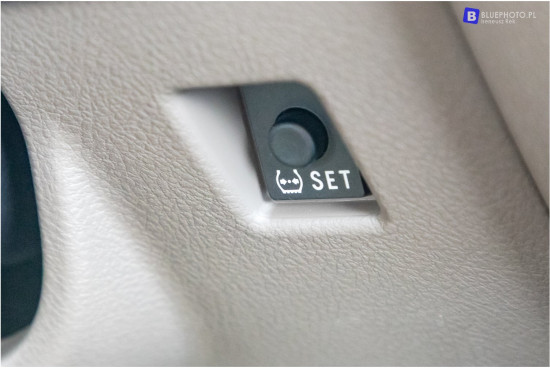 2024.06.03_LC71_BLUE5405