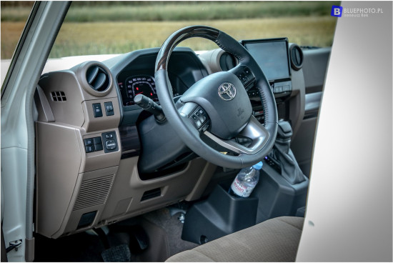 2024.06.03_LC71_BLUE5428