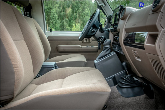 2024.06.03_LC71_BLUE5442