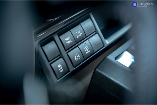 2024.06.03_LC71_BLUE5450