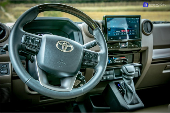 2024.06.03_LC71_BLUE5453