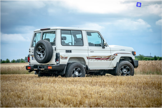 2024.06.03_LC71_BLUE5488