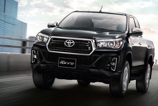 Toyota-hilux-Revo-facelift-smart-cab-front